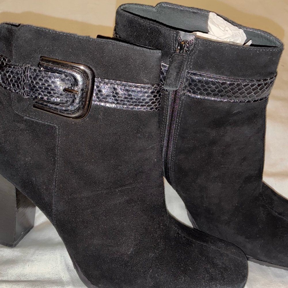 Via Spiga 8 Black Suede Leather Square Toe Ankle Booties Boots New US Size 10 - Picture 6 of 13